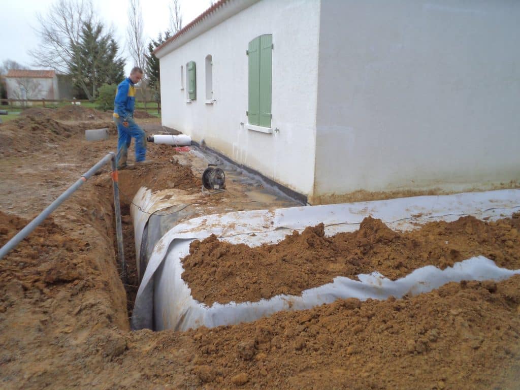 travaux aménagement extérieur sol argile avec SICAM géomembrane ARGI-SOL protection